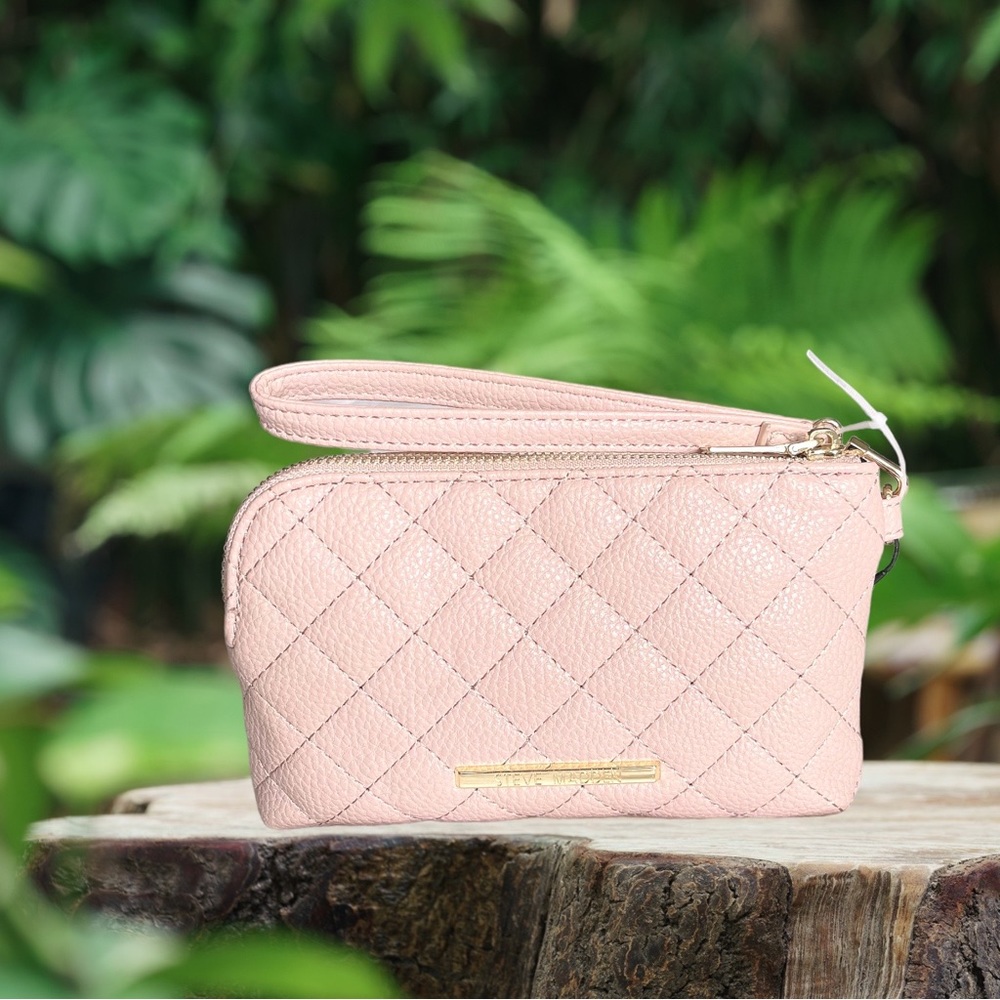 New With Tag Steve  Madden Blush Wristlet Wallet